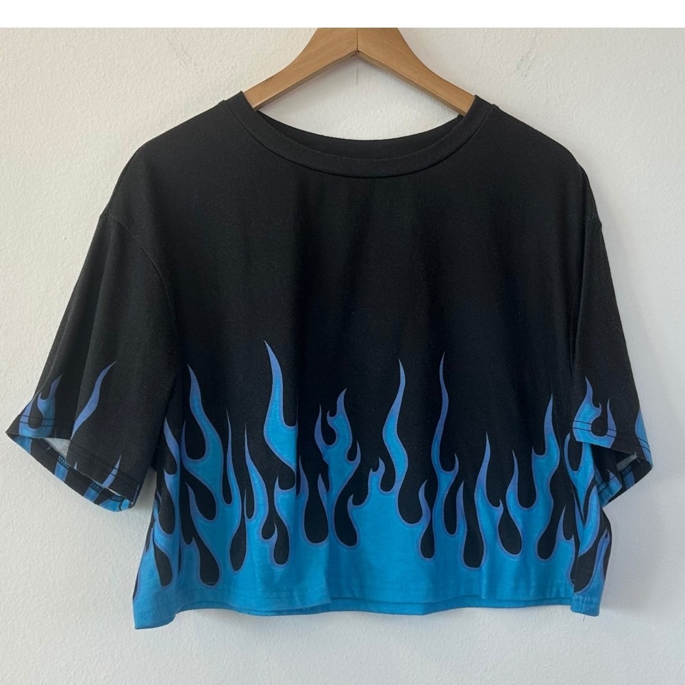 SHEIN Black Blue Flame Graphic Crop Top Boxy Crew Neck Tee JIT17916373
